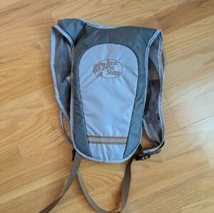 Bass Pro Shops Bag Women's/Man's  /Hydration Pack/ Hiking